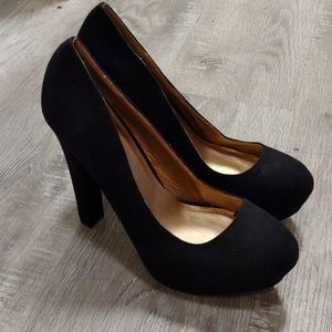 Shi Black Heels